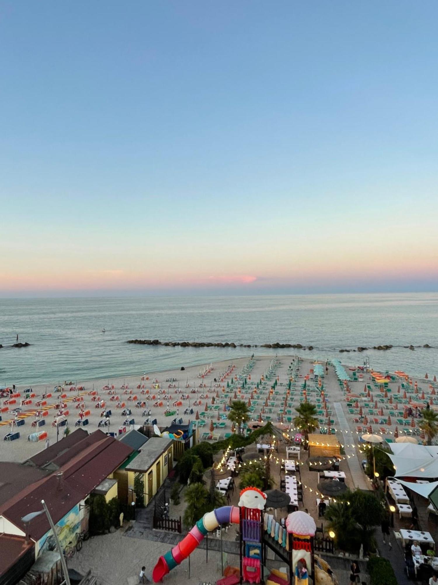Il Balcone Sul Mare Apartment Porto Recanati Bagian luar foto